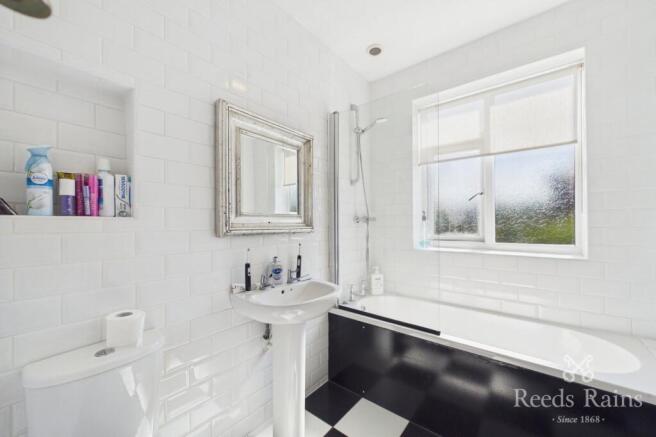 3 bed Semi-Detached for sale Image 7