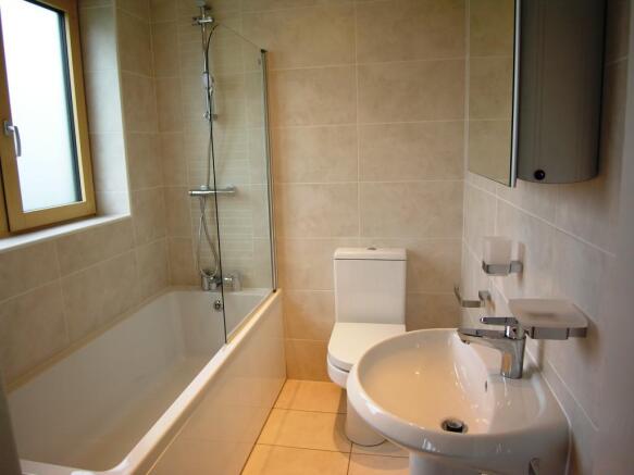 En-Suite Bathroom