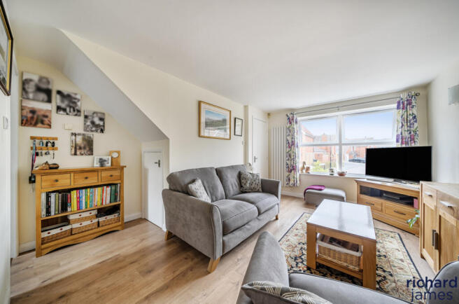 63508871f73847468c3ee5e229d4f807