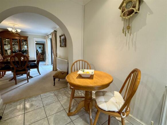 Kitchen/Breakfast Room