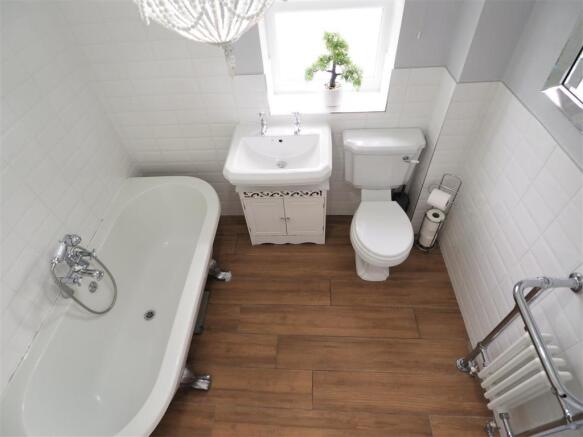 Family Bathroom 466