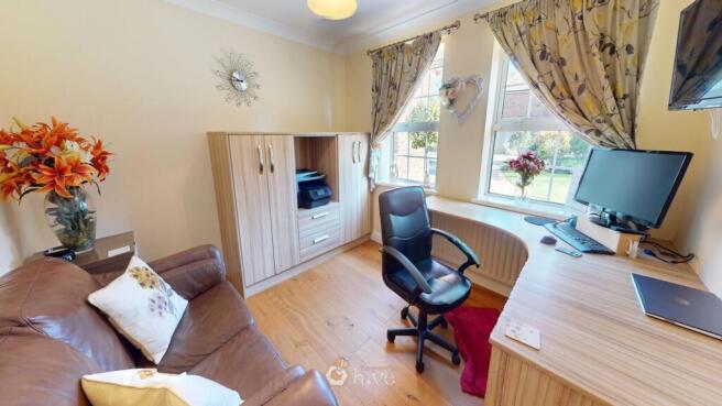 4 bed Detached for sale Image 11
