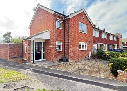 Monks Walk, Upper Beeding, BN44 3HR
