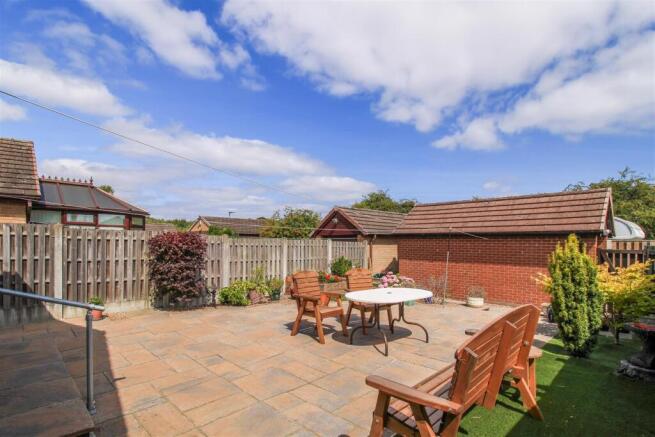 3 bed Detached Bungalow for sale Image 12