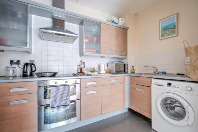 1424474-6-69b173c...