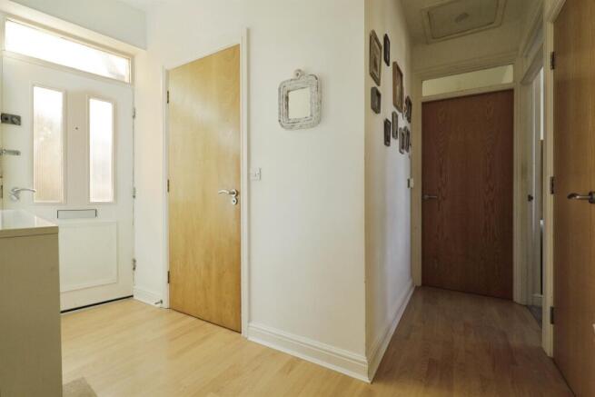 2 bed Apartment for sale Image 10
