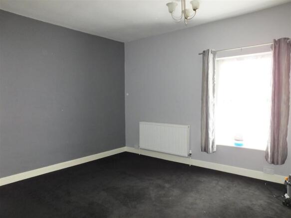 Bedroom 2.JPG
