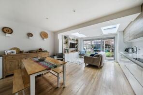 19, Perryfield Way, Richmond TW10 7SW