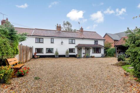 Spacious Property with Self Contained Annexe in Whinburgh