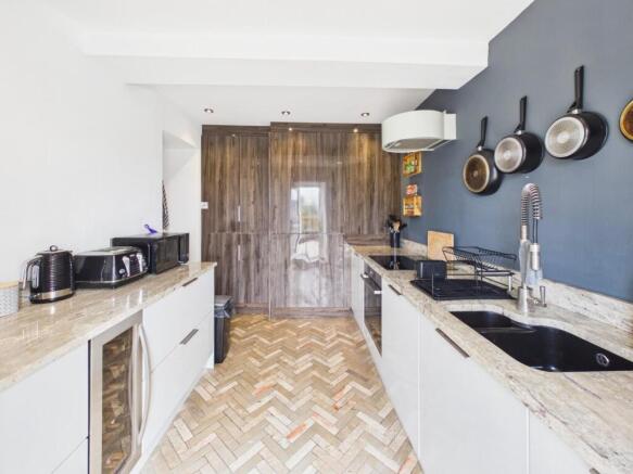 2 bed Cottage for sale Image 6