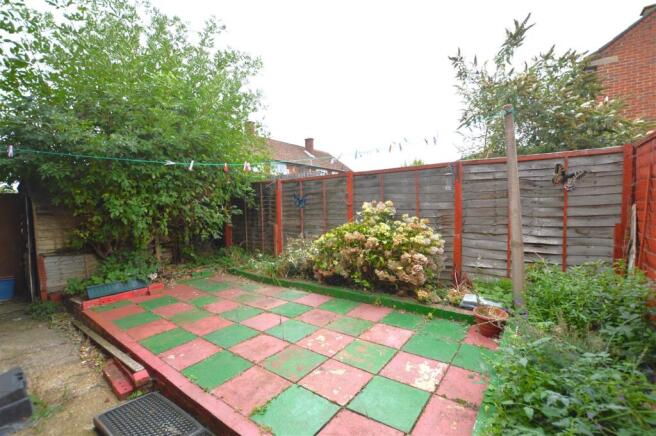 172 Whitton Dene garden.JPG