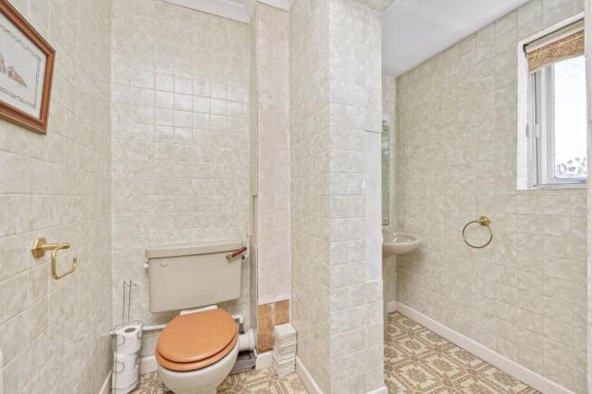 Cloakroom/Shower