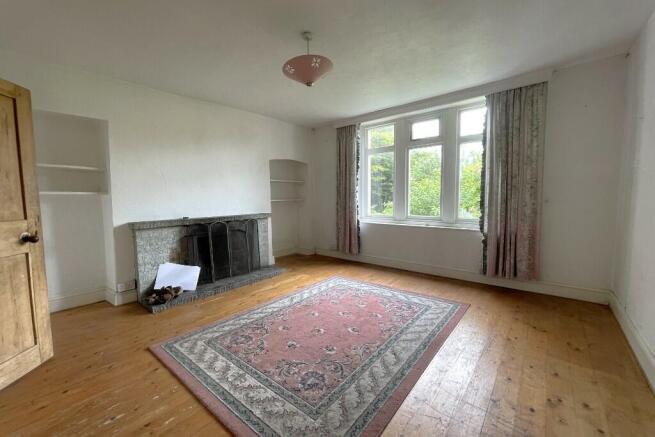 5 bed Semi-Detached for sale Image 7