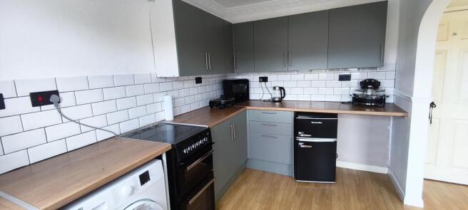 2 bed Terraced to rent Image 7