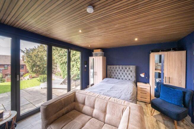 GARDEN ROOM WITH BI-FOLD DOORS