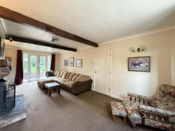 6 bed Detached for sale Image 6