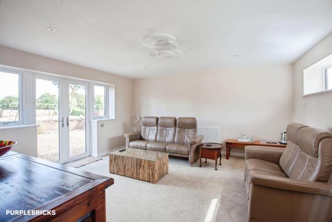 4 bed Detached for sale Image 11