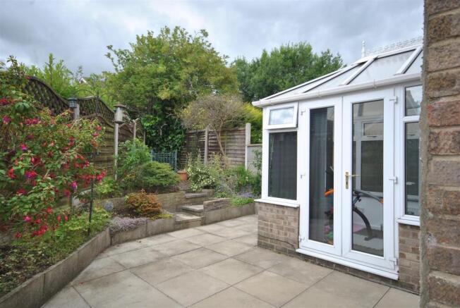 3 bed Semi-Detached to rent Image 11