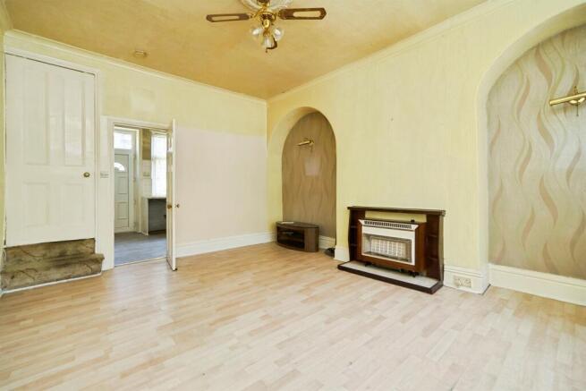 3 bed Terraced for sale Image 4