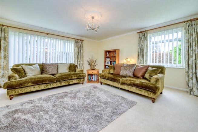 45 Westleigh Drive - Internal (17 of 26).jpg