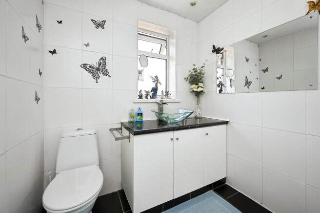 2 bed Semi-Detached for sale Image 8