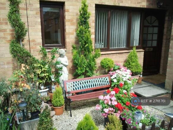 Private Entrance And Quaint Front Garden