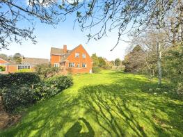 98, Douglas Avenue, Exmouth EX8 2HG