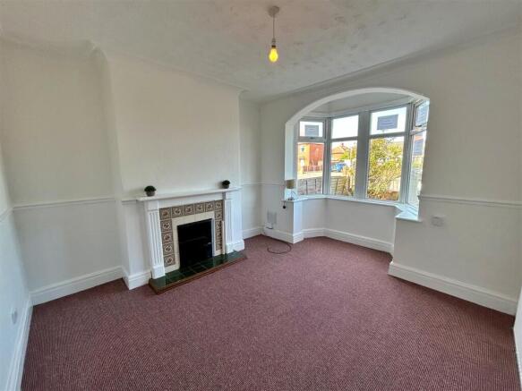 new living room.jpeg