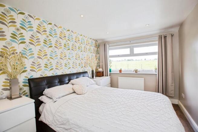 3 bed Semi-Detached for sale Image 8