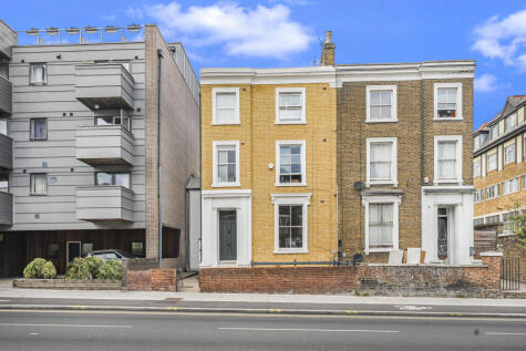 Flat A, Lea Bridge Road, Hackney, London