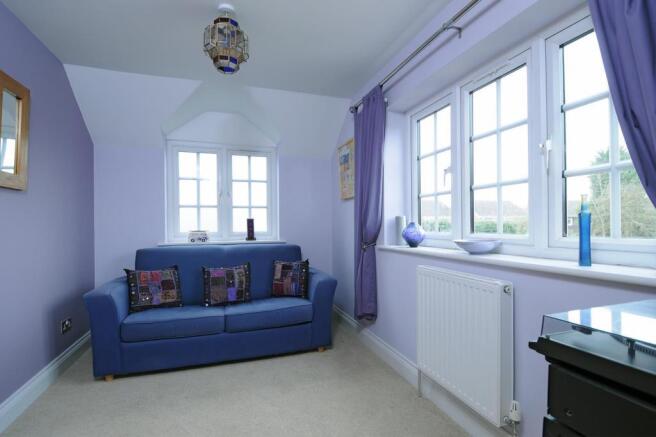 Bedroom .