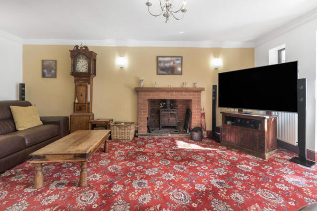 4 bed Detached for sale Image 6