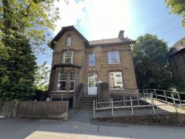 64b, Pampisford Road, Purley CR8 2NE