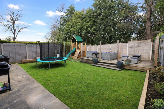 4 bed Detached for sale Image 4