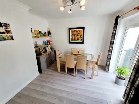 Dining room.jpg
