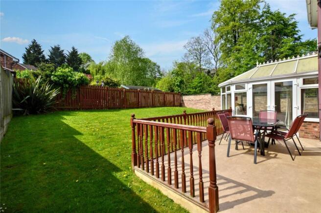 4 bed Detached for sale Image 11