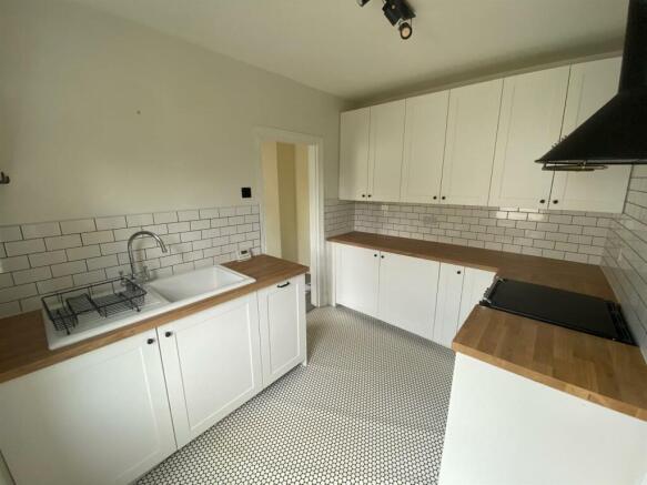 kitchen 3.jpg