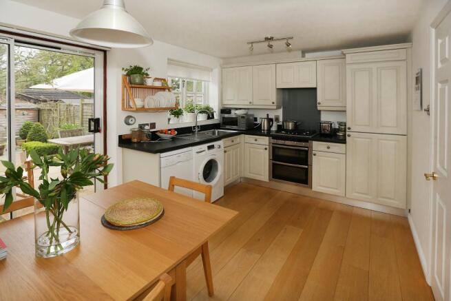 Kitchen/Breakfast Area