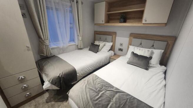 Mill Rythe Coastal Village, Havant Road, Hayling Island photo 4