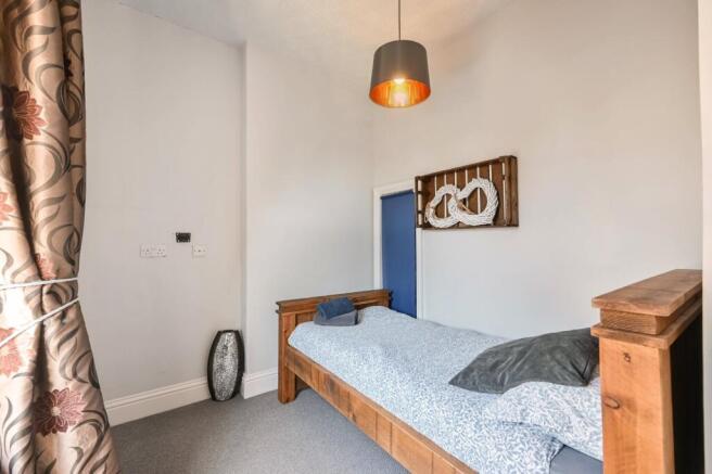 3 bed Semi-Detached to rent Image 10
