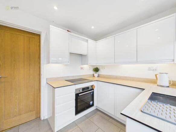 cam04425g0pr0332still006