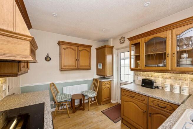 Warenne Road 10 KITCHEN3.jpeg