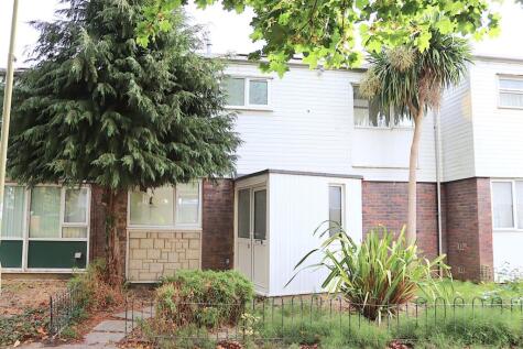 Bracklesham Close, Farnborough, GU14