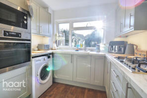 54, Betsham Road, Maidstone ME15 8TX