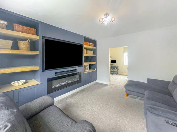 3 bed Semi-Detached for sale Image 6