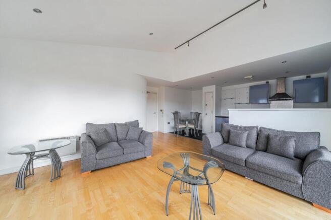 2 bed Flat for sale Image 12