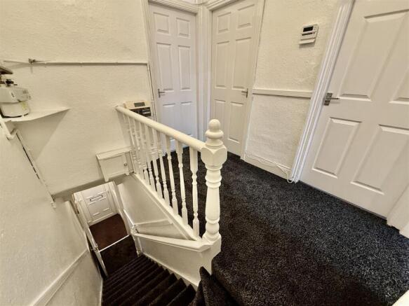 STAIRWAY/LANDING