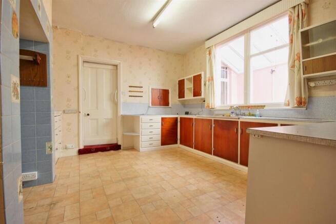 6 bed Terraced for sale Image 5