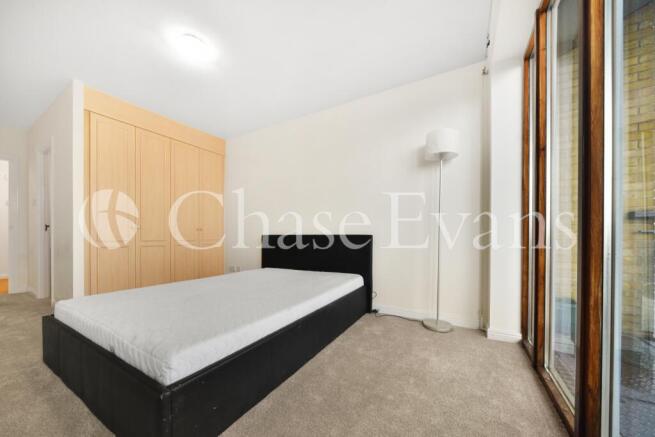 Perry Court, 1 Marit