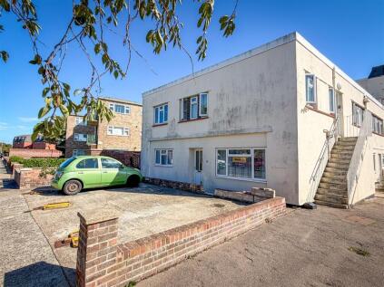 Oulton Hall, Marine Parade East, East Clacton